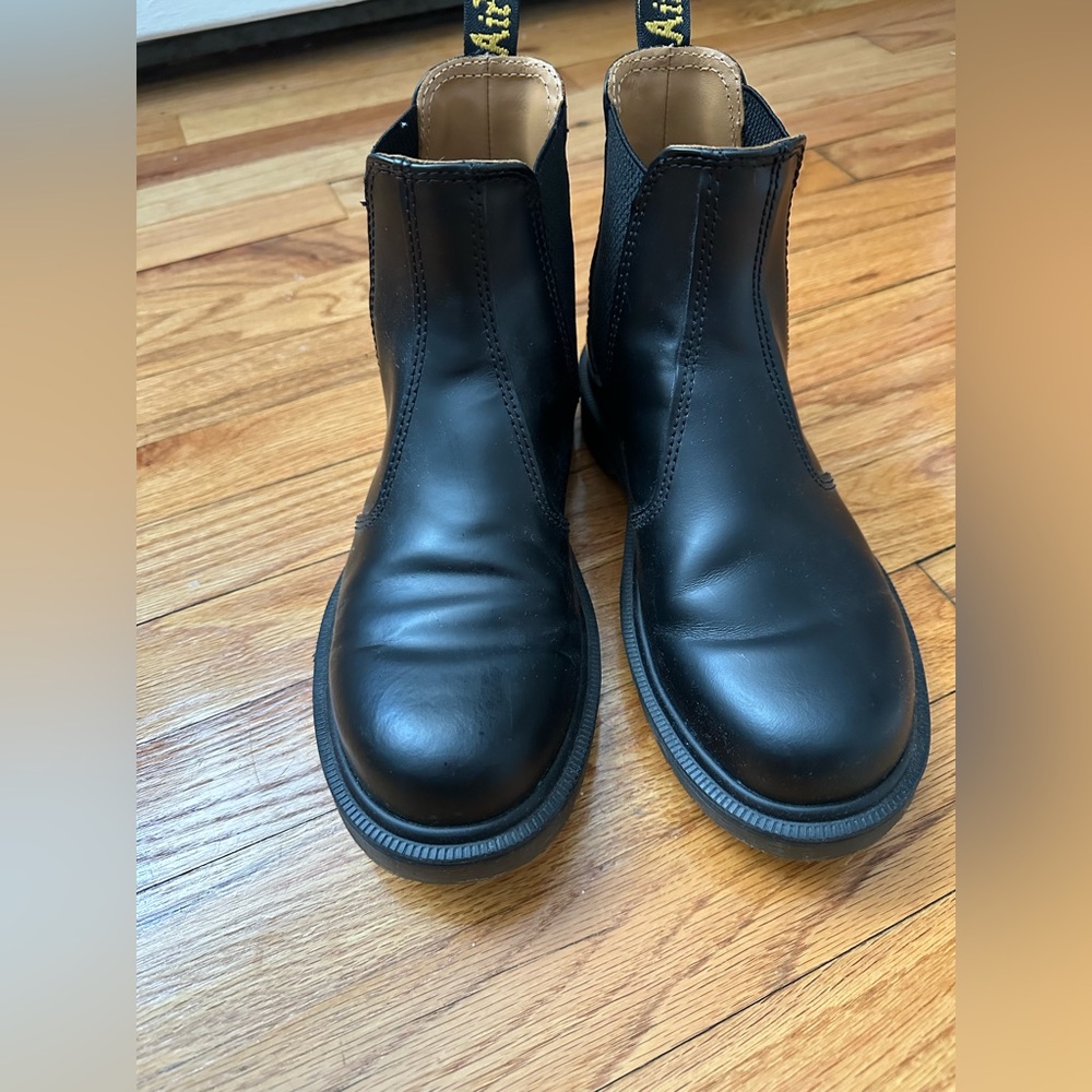 Dr. Martens Black Leather Women’s 2976 Chelsea Boots